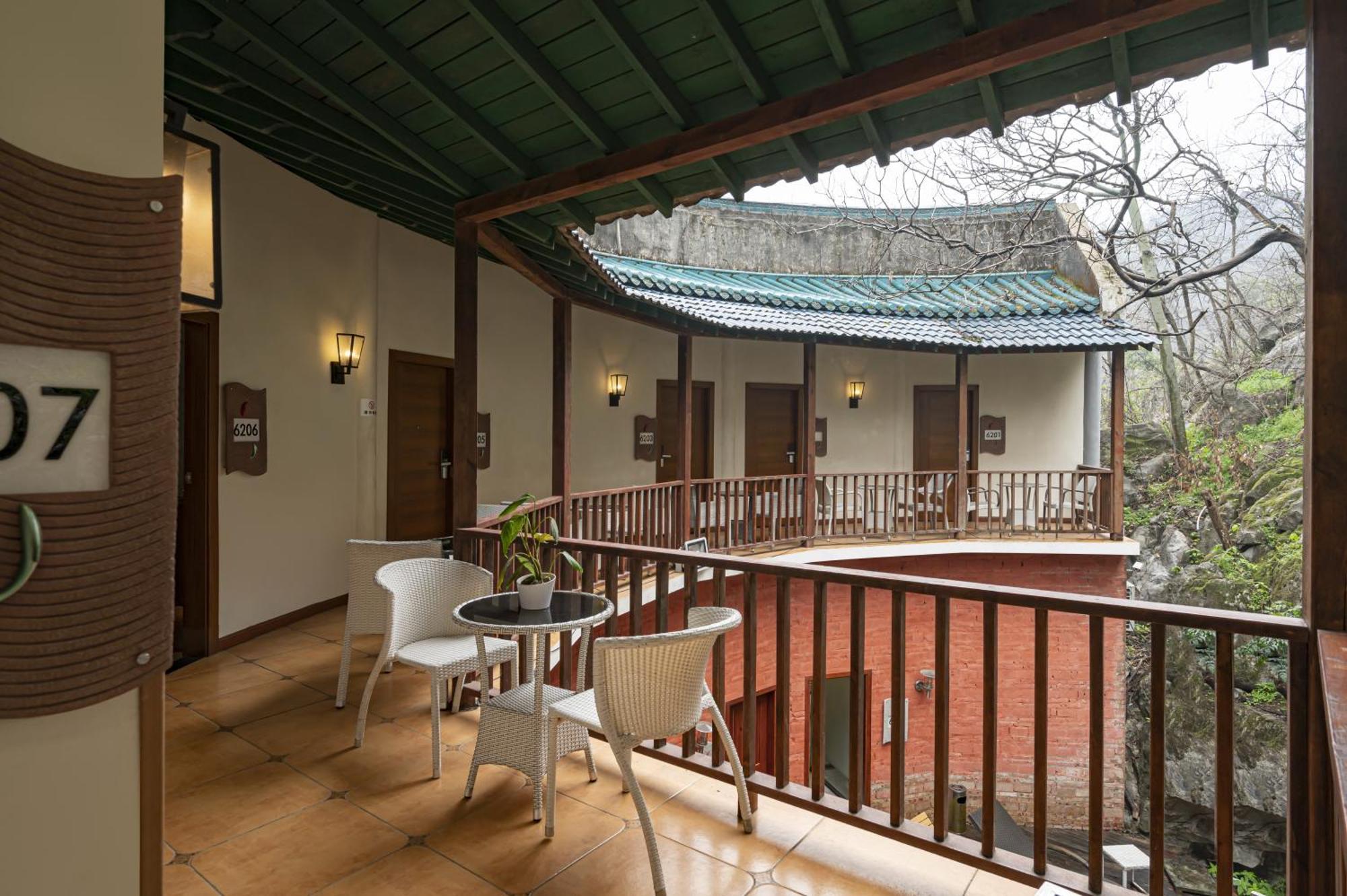 Guilin Crystal Crescent Moon Hotel ภายนอก รูปภาพ