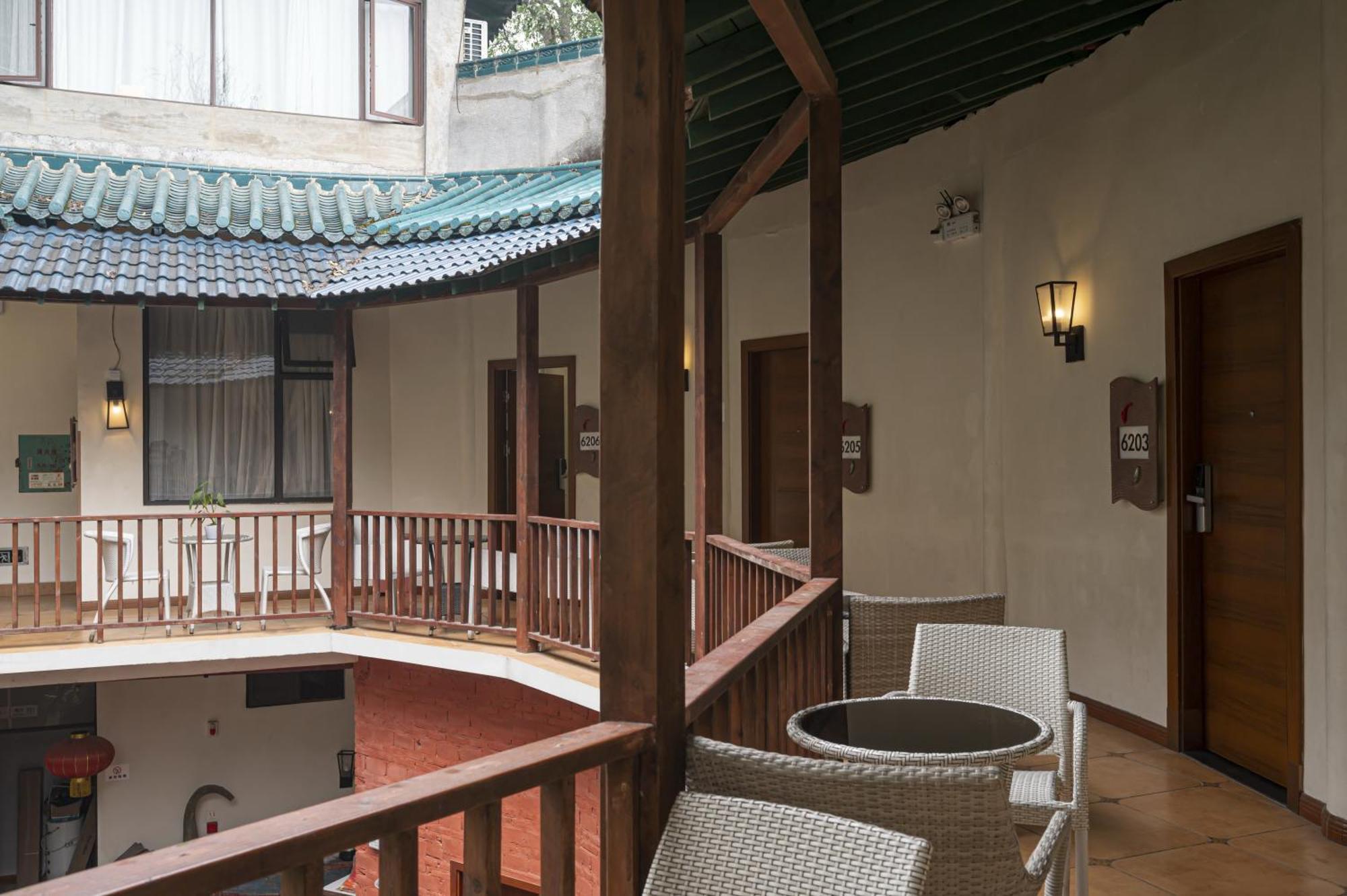 Guilin Crystal Crescent Moon Hotel ภายนอก รูปภาพ